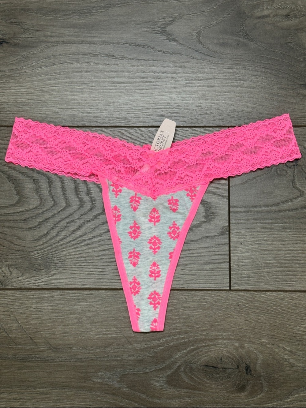 Victoria's Secret 2015 Low Rise Thong Panty Pink Gray Size Medium
